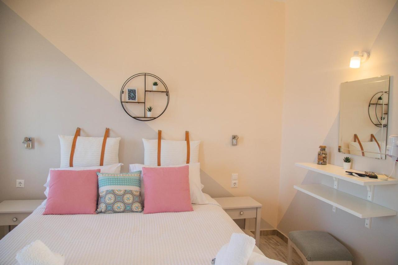Theodora Rooms Poros Town Eksteriør billede